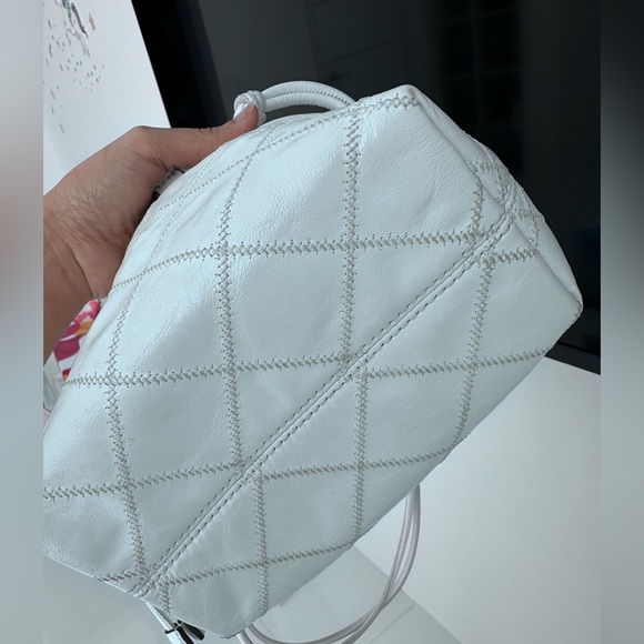 Tory Burch - Picture 5 of 6